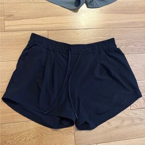 Lululemon Stroll at Sundown Shorts 3”